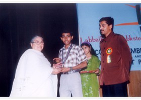 Principal Crescent Model School presented Gold Medal & Shield to Ammar Zia Ã¢â‚¬â€œ 1st Overall Matric. (2004)